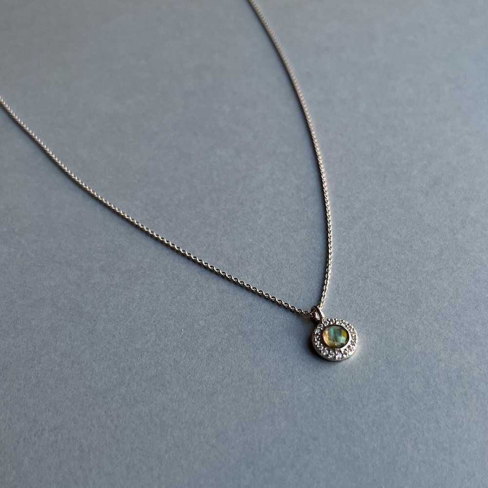 💫 Luxe Labradorite! Rhodium Plated Labradorite and CZ Halo Necklace